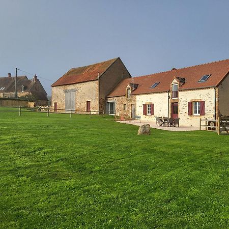 Gite Au Centre De La France Vesdun Luaran gambar