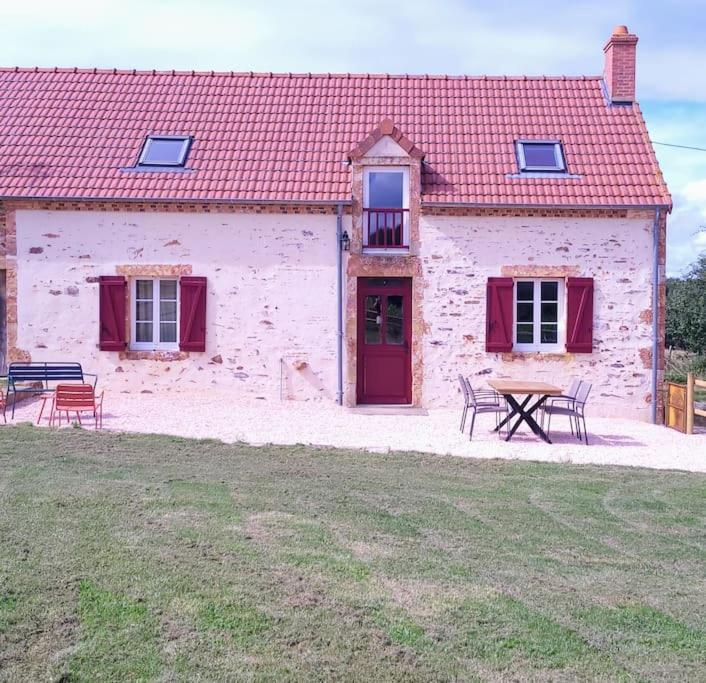 Gite Au Centre De La France Vesdun Luaran gambar